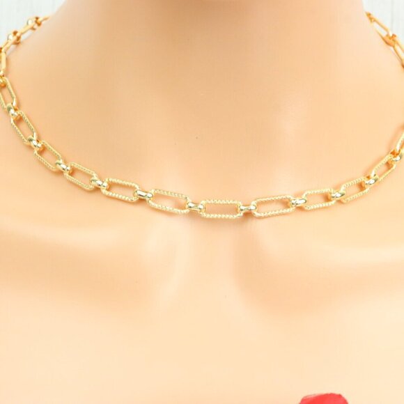"Minimalist & Elegant Necklace Chain – Perfect for Women & Girls | UNVRC1519 - Picture 10 of 10